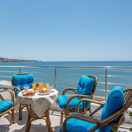 Amazing Seafront Suite Ierapetra  Bagian luar foto